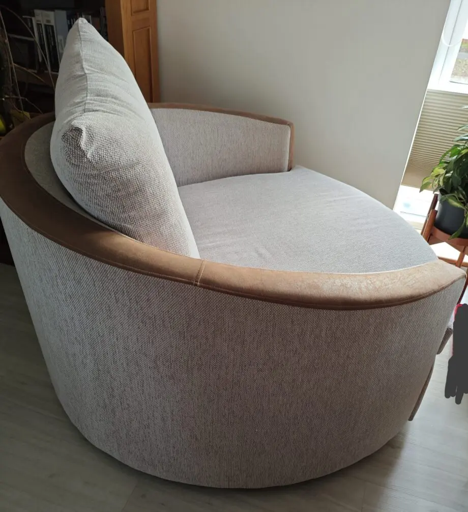 Swivel Round Cuddle Chair