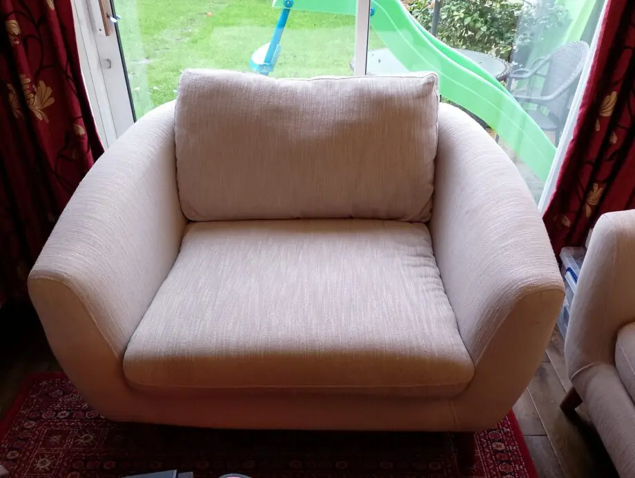 Next 4 Seater + Snuggle
