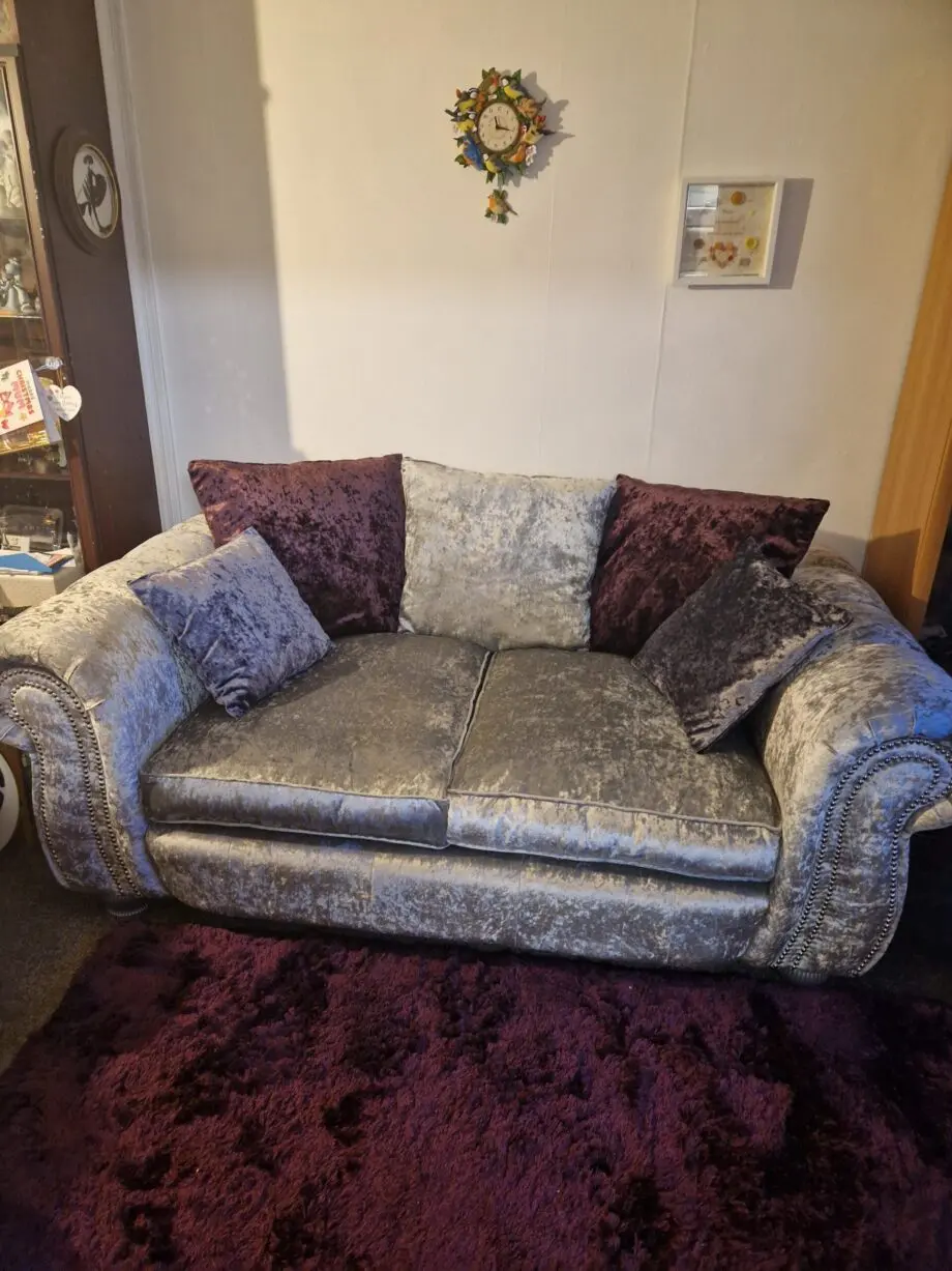 It was from scs colour silver very good condition 2 settee sofa and cuddle chair