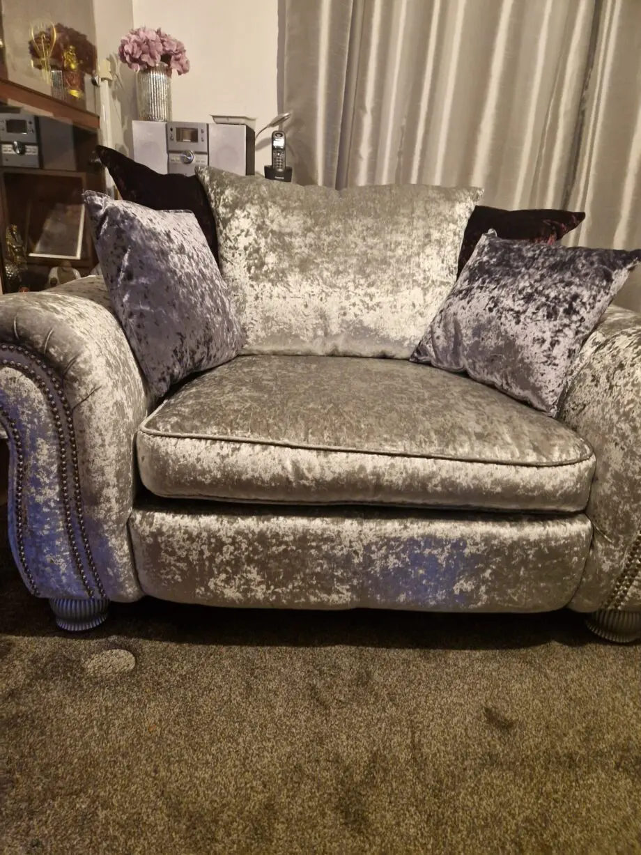 It was from scs colour silver very good condition 2 settee sofa and cuddle chair