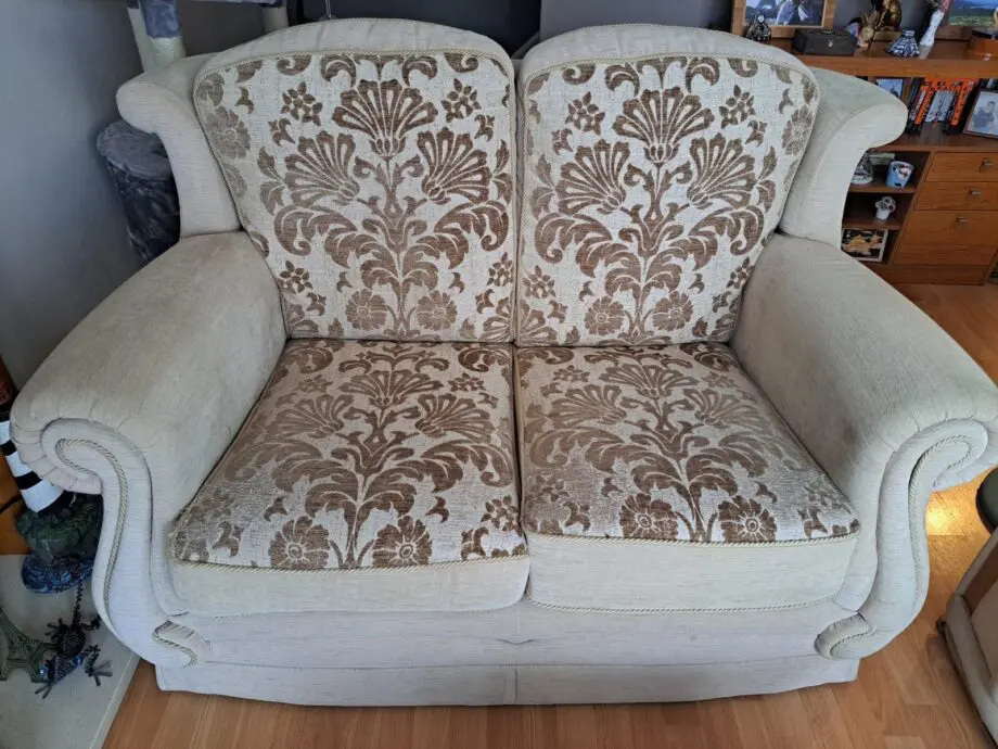 Nice two seater Sofa in good condition