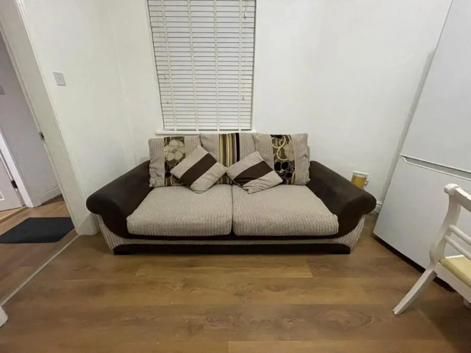 2* 3 seater sofas (check all images)