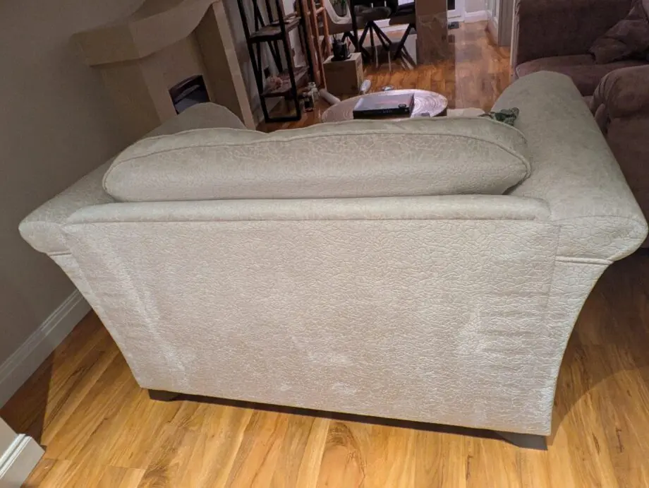1.5 Seater Snuggler sofa - Cousins Furniture