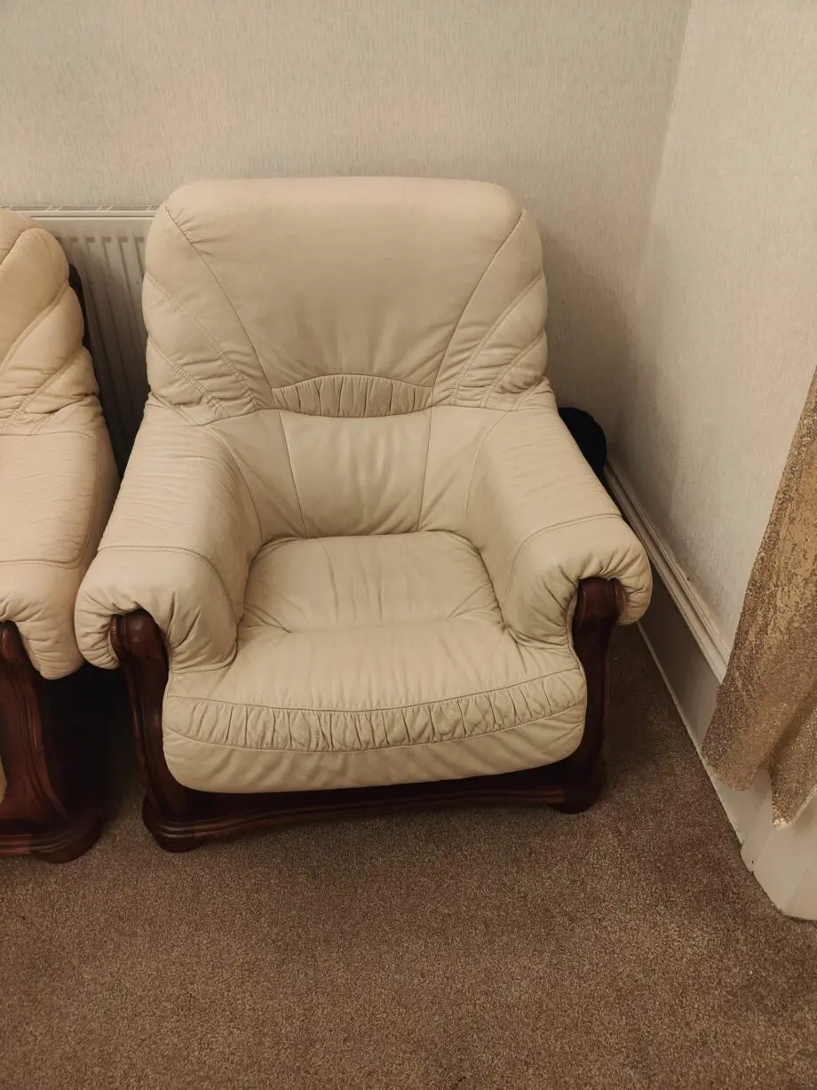 Leather creams sofas 3 seater 3 seater 1 seater and 1 seater