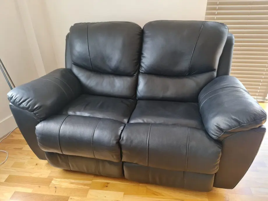 2 seater recliner sofa RRP 2000£