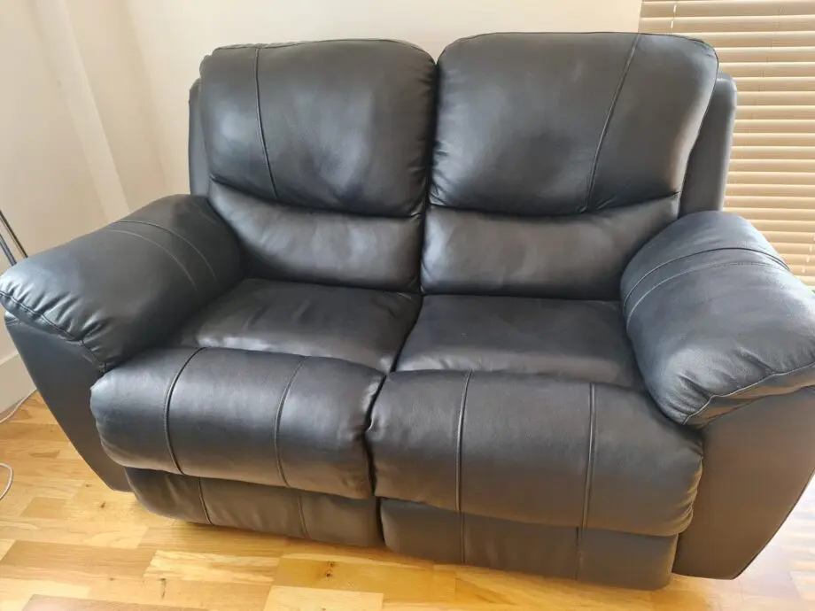 2 seater recliner sofa RRP 2000£