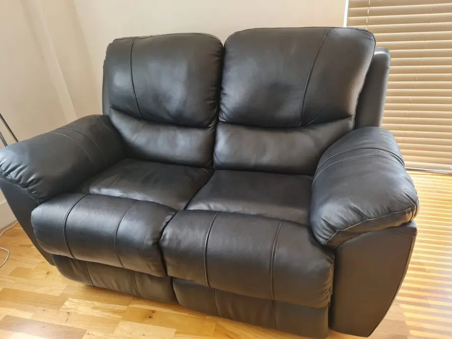 2 seater recliner sofa RRP 2000£