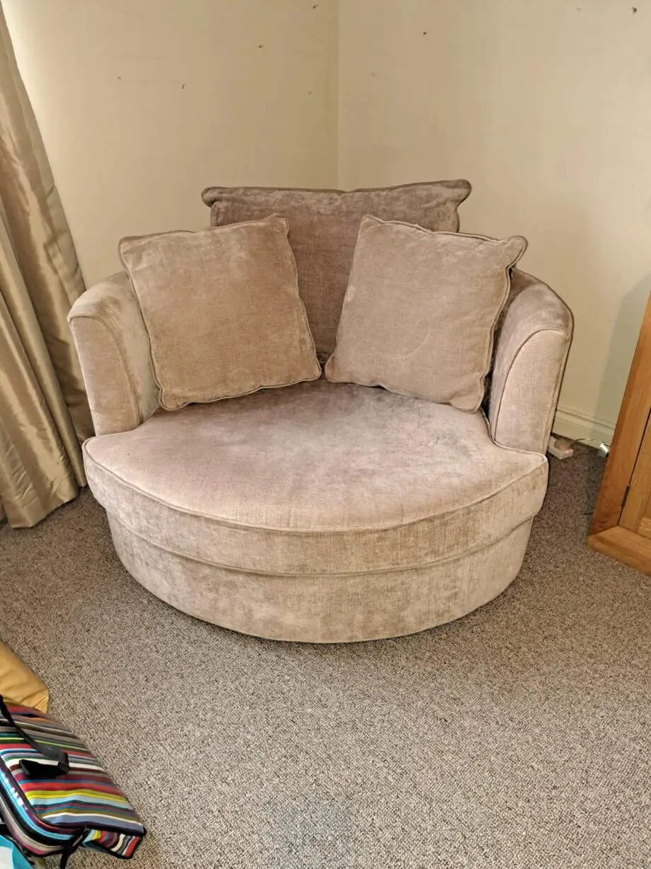 Sofa, cuddle chair and footstool/storage vox
