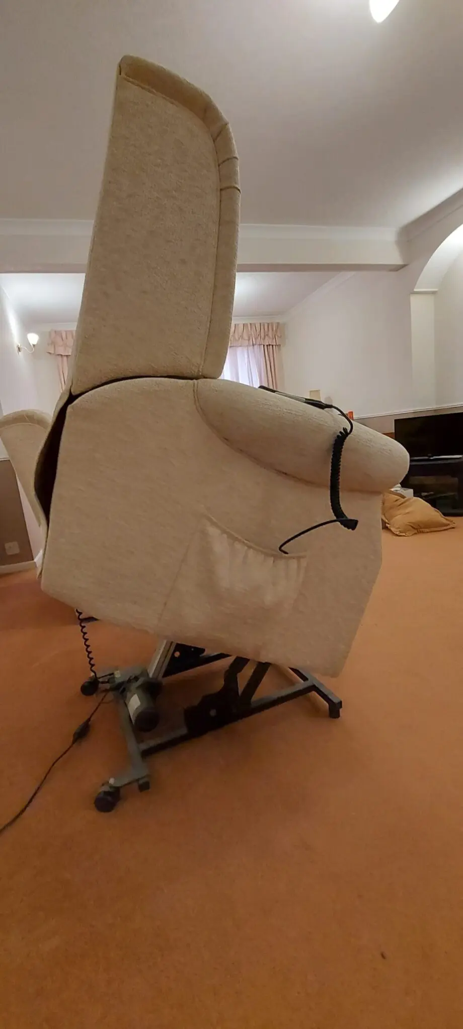 HSL 3 piece suite - 2seater sofa - armchair - rise/recliner chair, beige colour