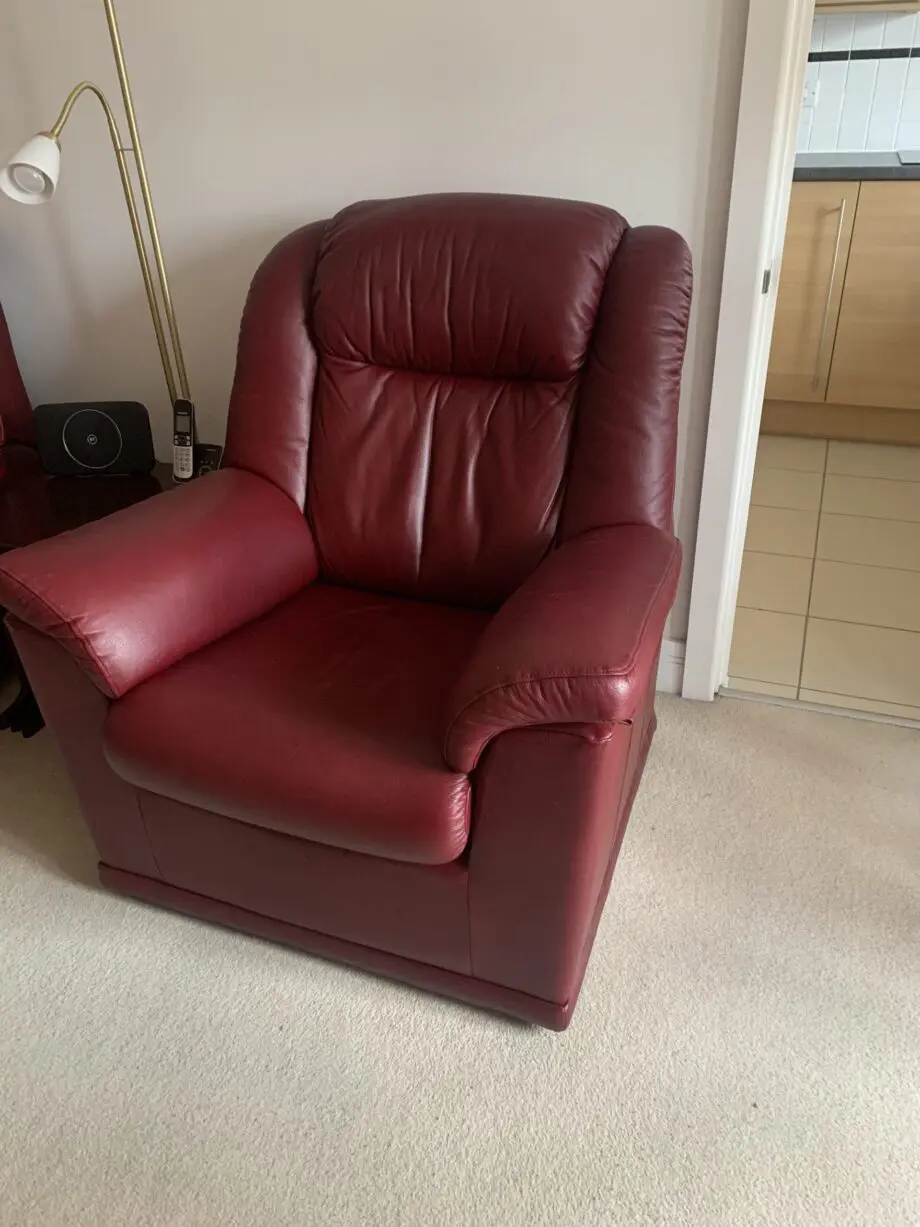G Plan Leather sofa set - 2 seater and 2 x armchairs (1 recliner)