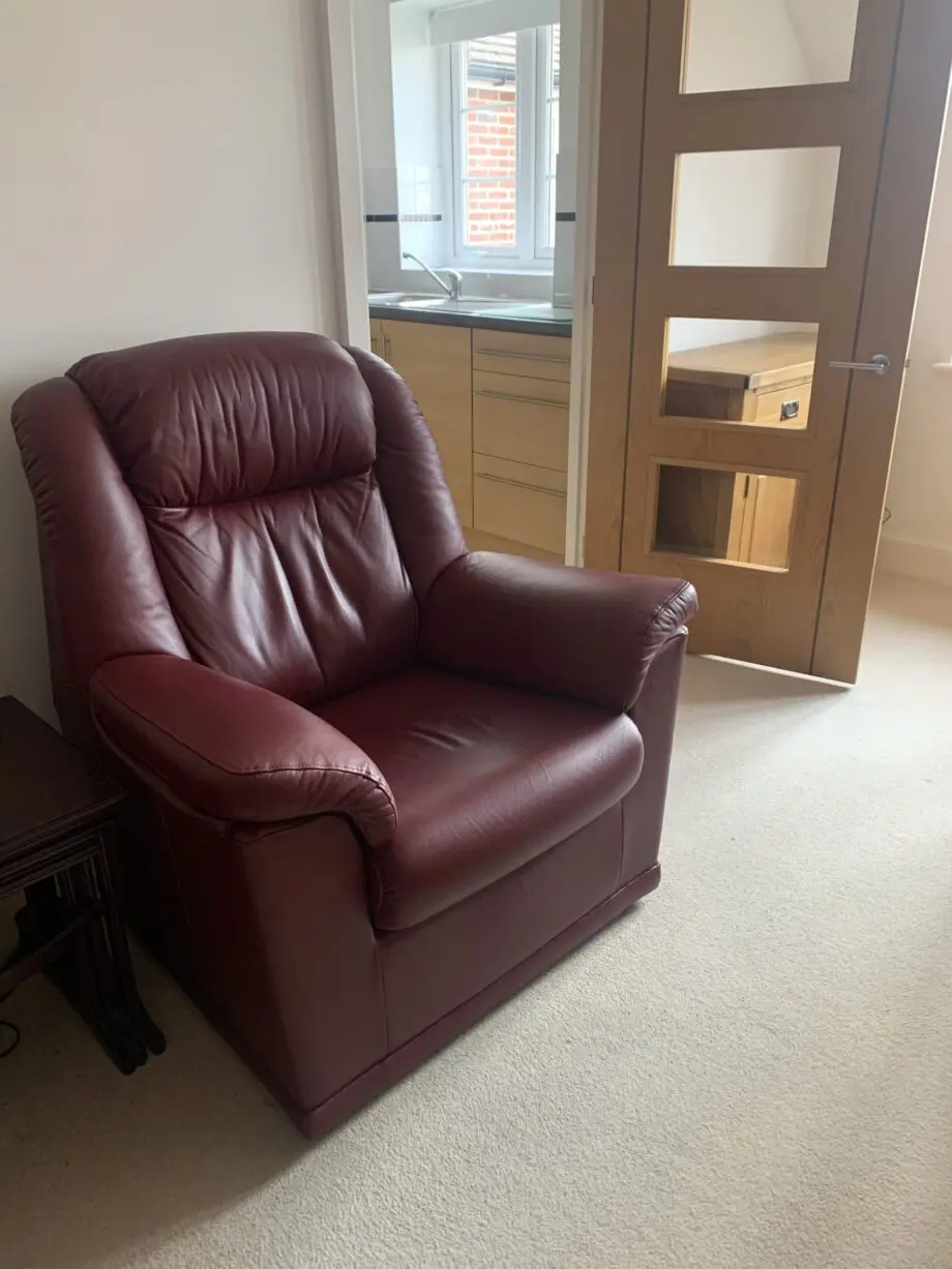 G Plan Leather sofa set - 2 seater and 2 x armchairs (1 recliner)
