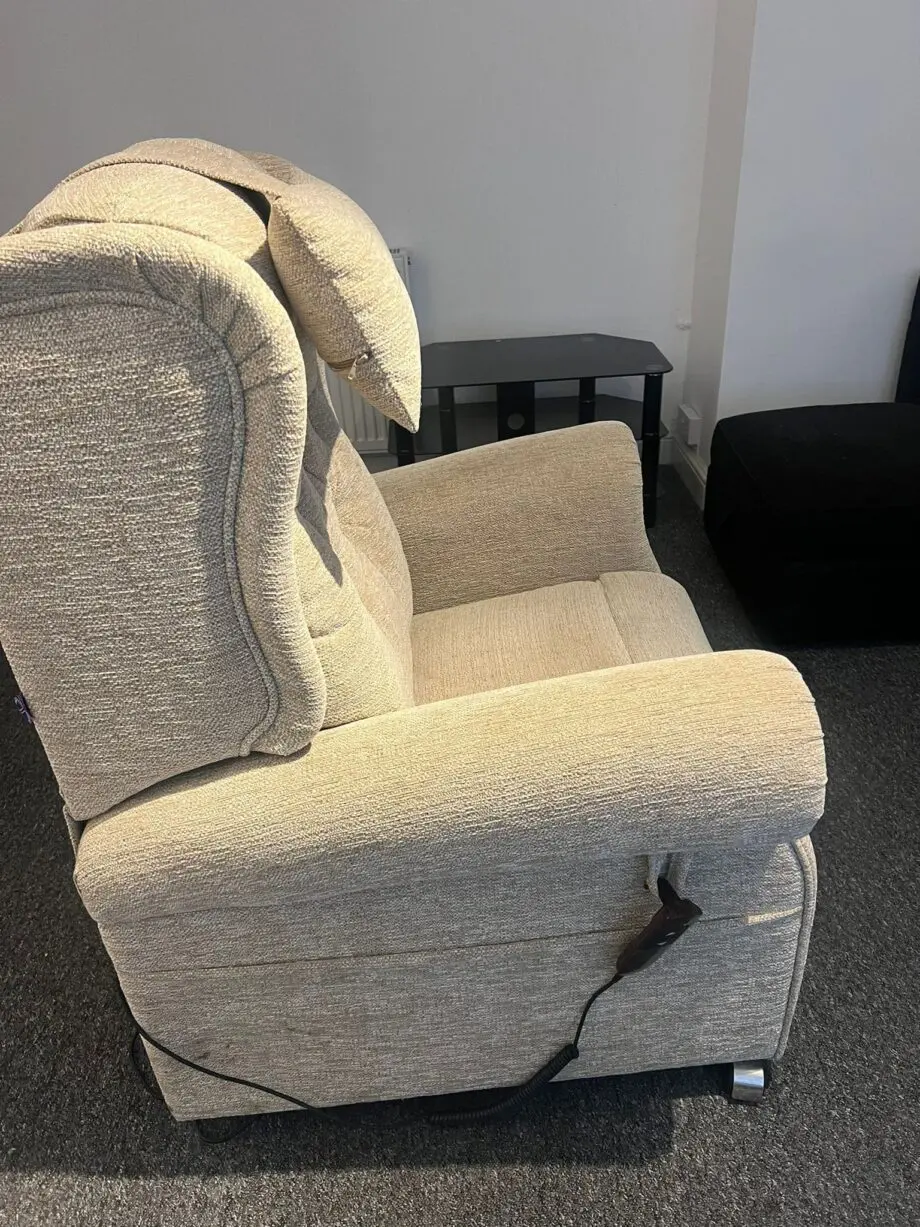 Willowbrook Hanbury Recliner Chair