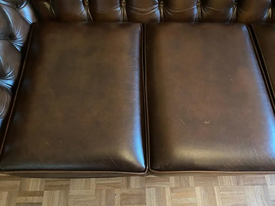 Saxon Chesterfield 4 Seater Settee - Mahogany Antique Brown