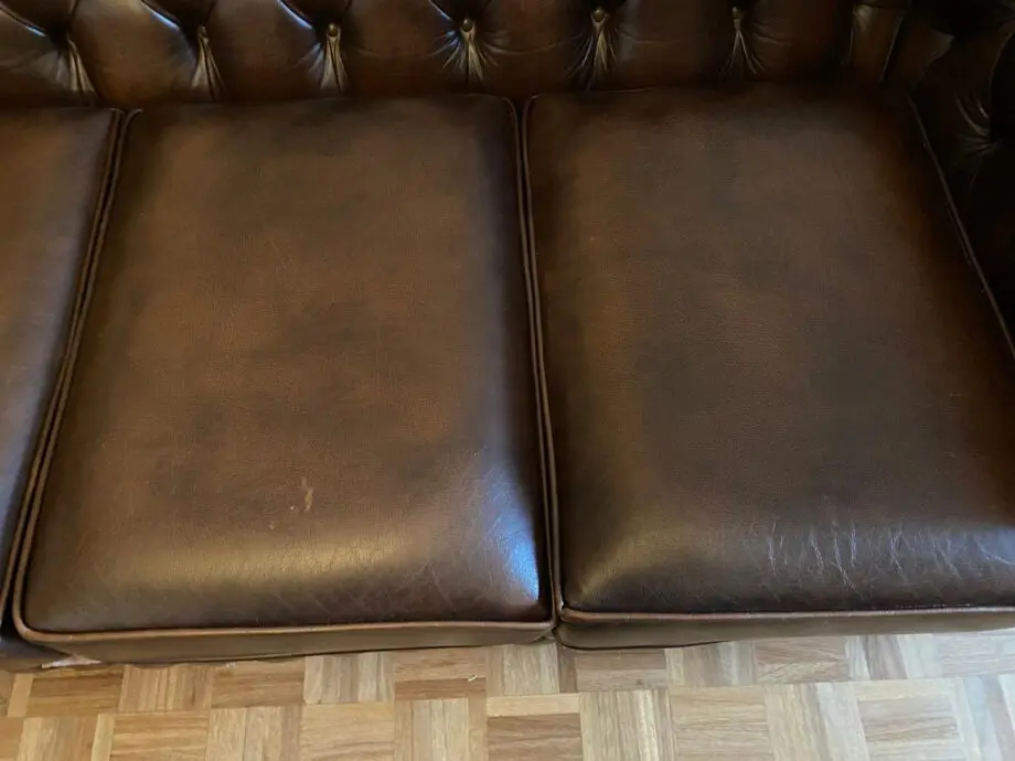 Saxon Chesterfield 4 Seater Settee - Mahogany Antique Brown