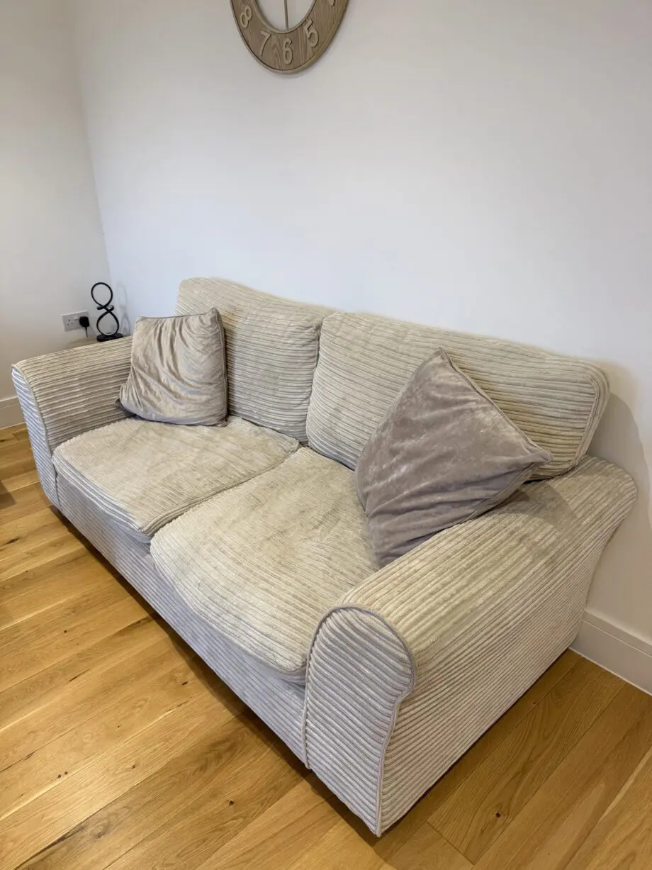 2 sofas