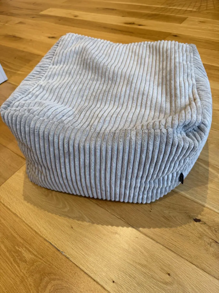 2 sofas