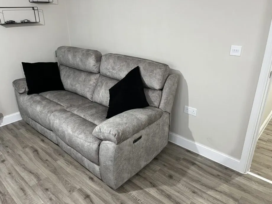 Fabb Furniture - Mosey - Bonnie Grey - 3 Seater Power Recliner and Power Headrest