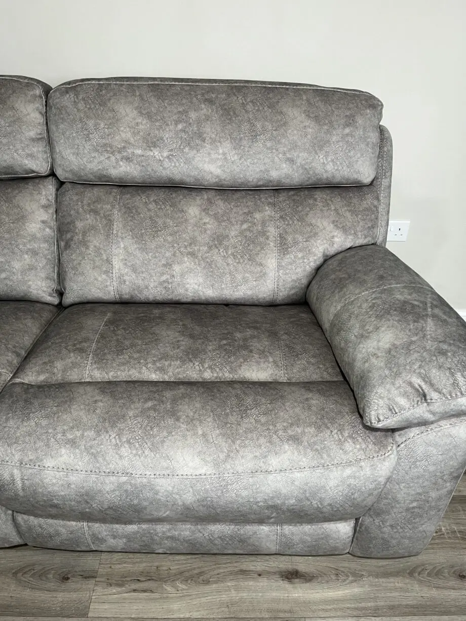 Fabb Furniture - Mosey - Bonnie Grey - 3 Seater Power Recliner and Power Headrest
