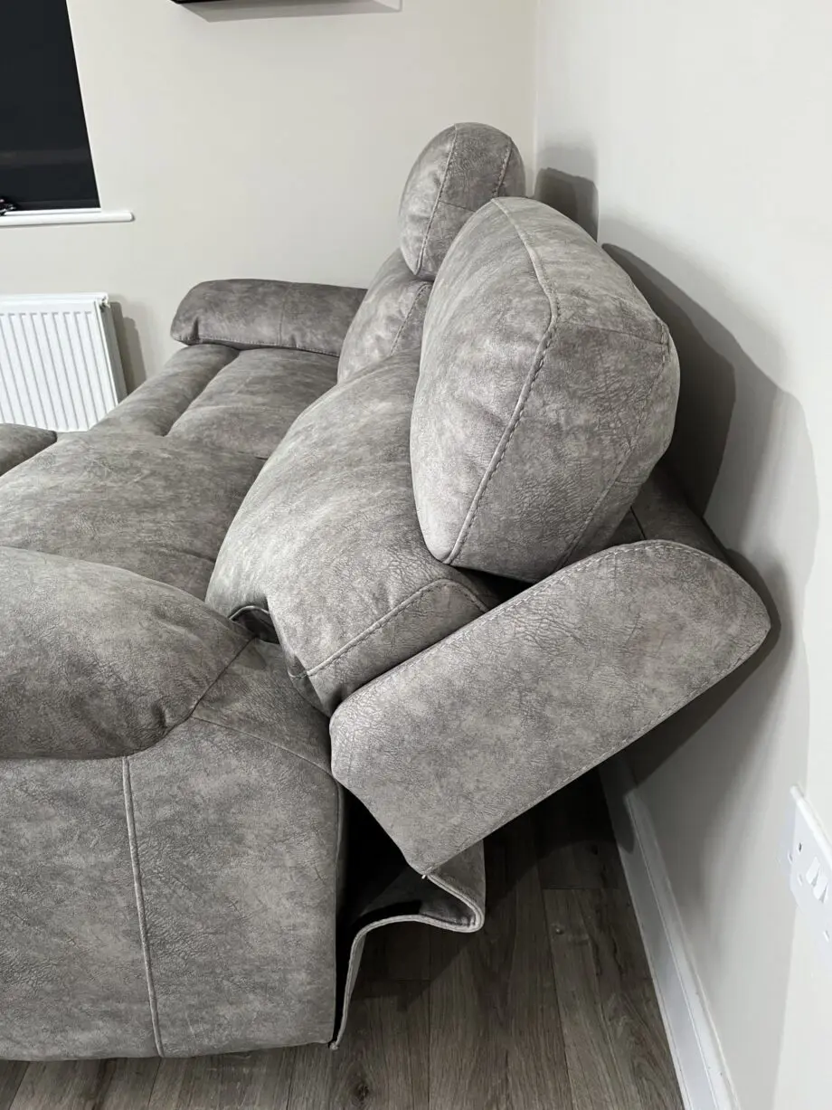 Fabb Furniture - Mosey - Bonnie Grey - 3 Seater Power Recliner and Power Headrest