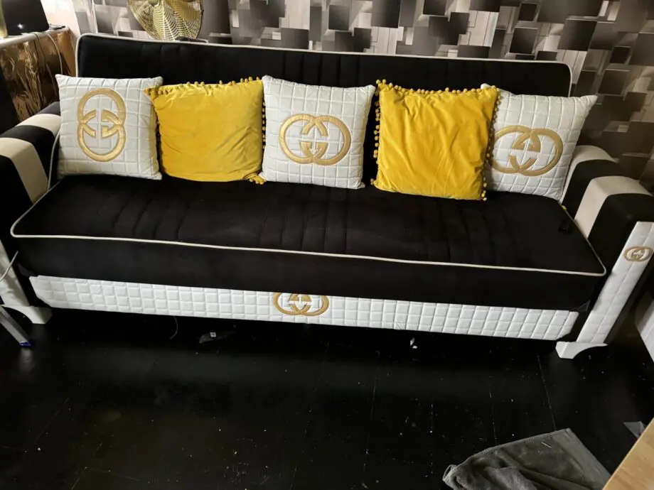 3 &2 seater sofa suite