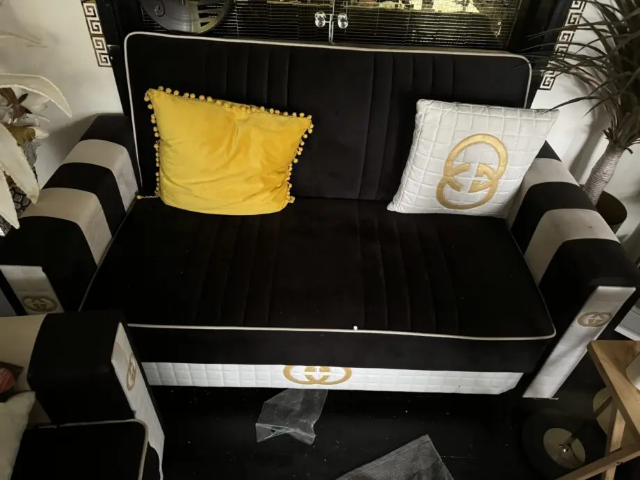 3 &2 seater sofa suite