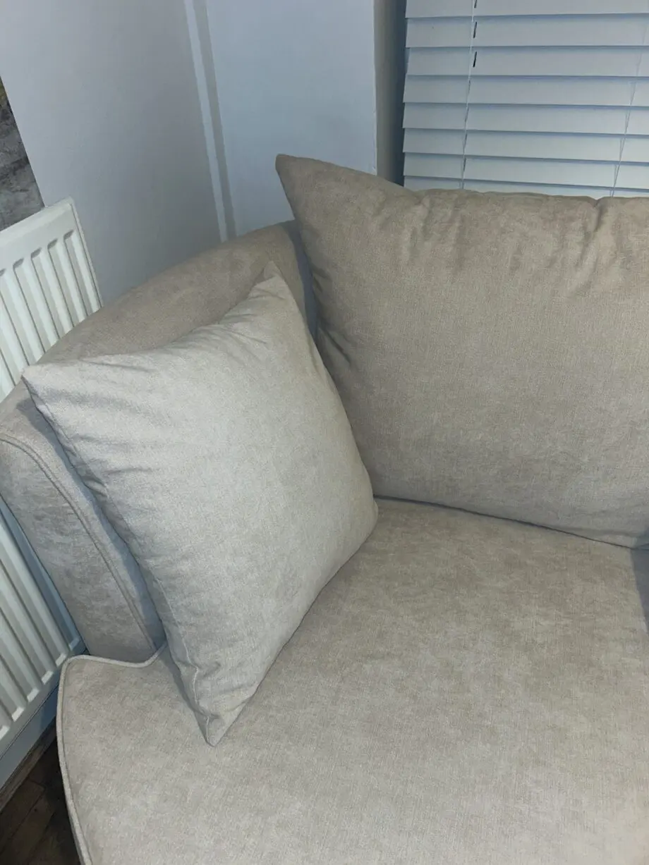 DFS orka swivel chair