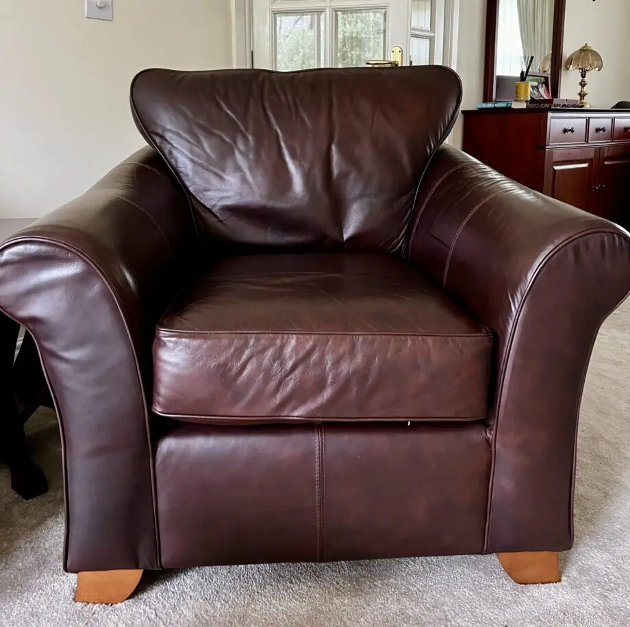Marks & Spencer’s x2 chairs and x2 sofas (4 pieces of furniture)