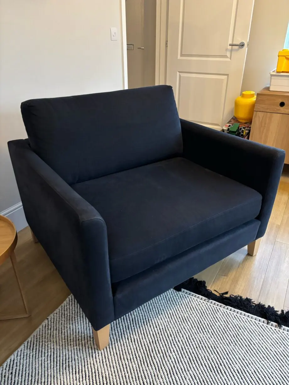 Sofa.com Izzy Loveseat - Navy Brushed Linen Cotton