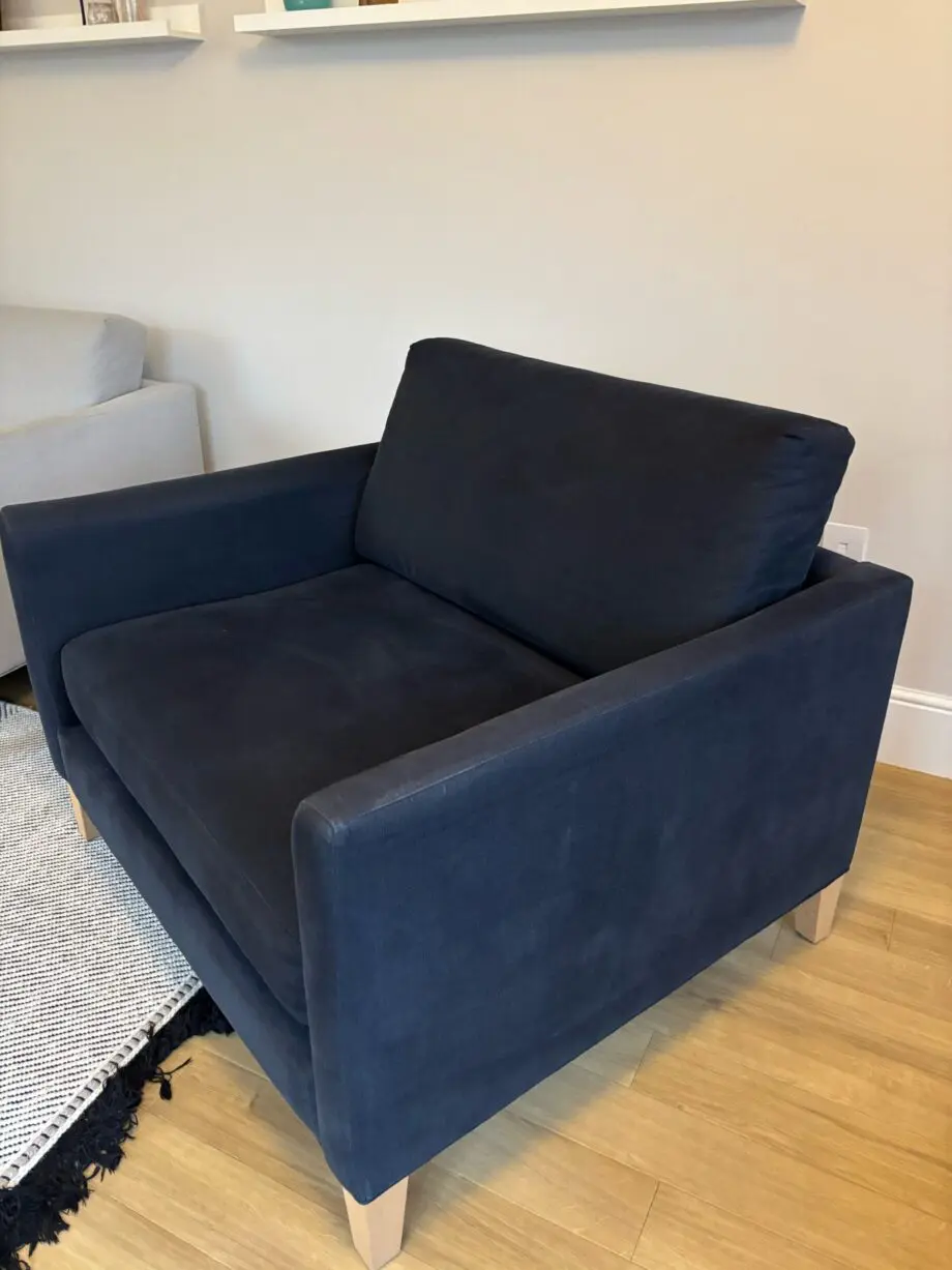 Sofa.com Izzy Loveseat - Navy Brushed Linen Cotton