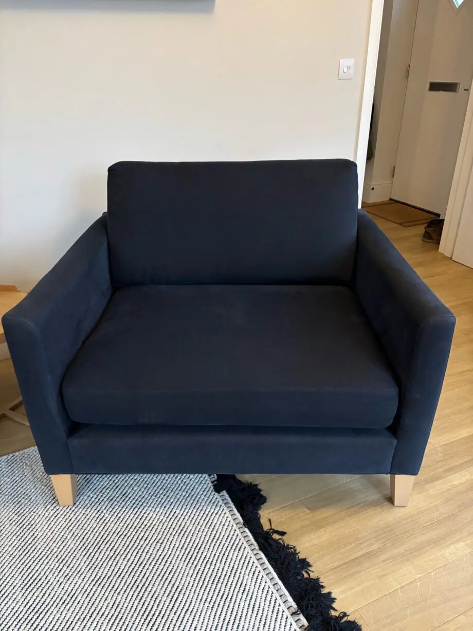 Sofa.com Izzy Loveseat - Navy Brushed Linen Cotton