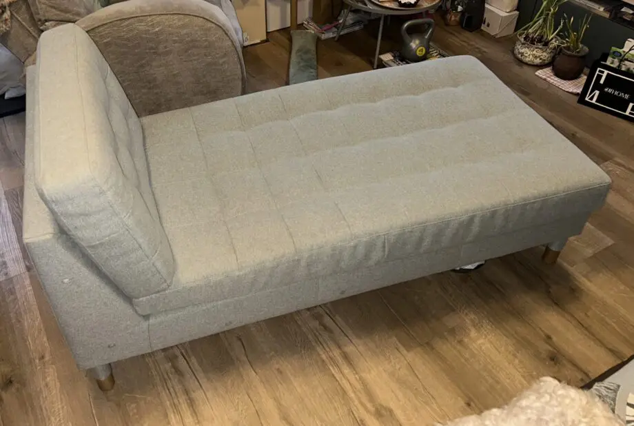 New condition Landskrona single seater chaise longue, add on unit in Gunnared light green.