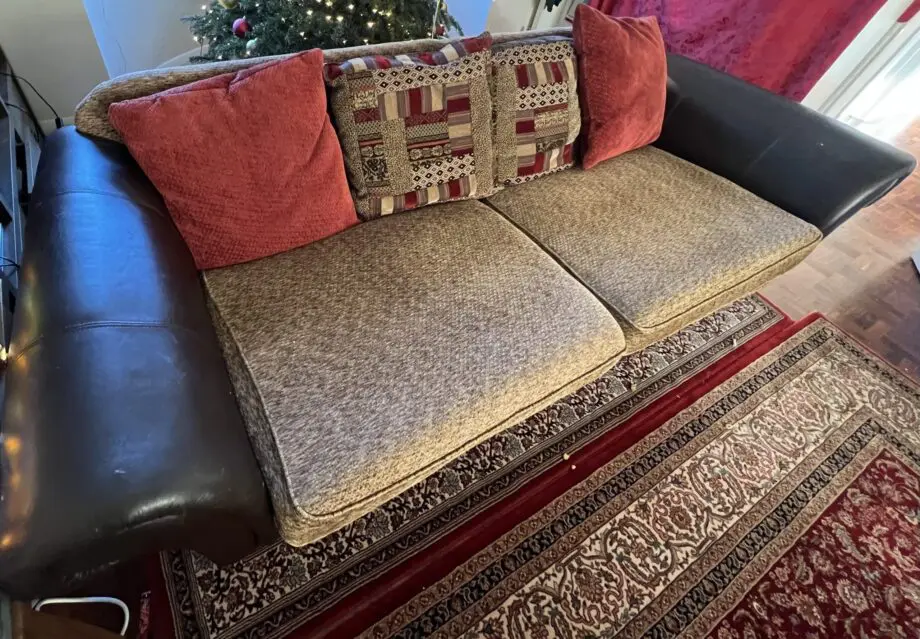 Large 2 seater sofa cannot up to 4