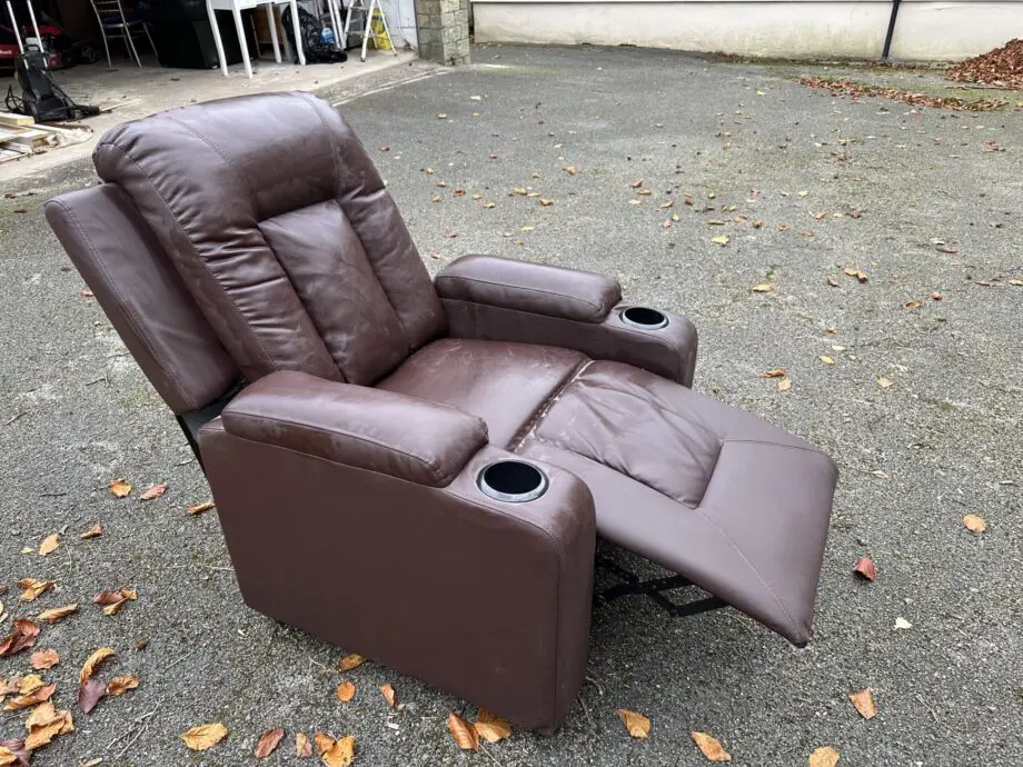 18 x FAUX LEATHER RECLINER LOUNGE CINEMA ARMCHAIR SOFA FOR SALE
