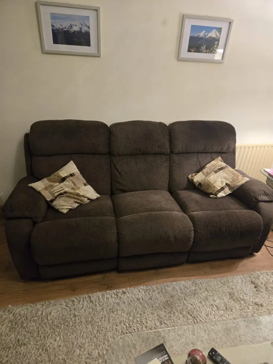 3 seater and 2 Seater Sofa with 4 electric recliners in total.