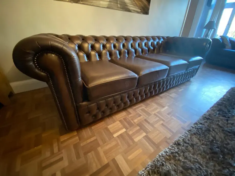 Saxon Chesterfield 4 Seater Settee - Mahogany Antique Brown
