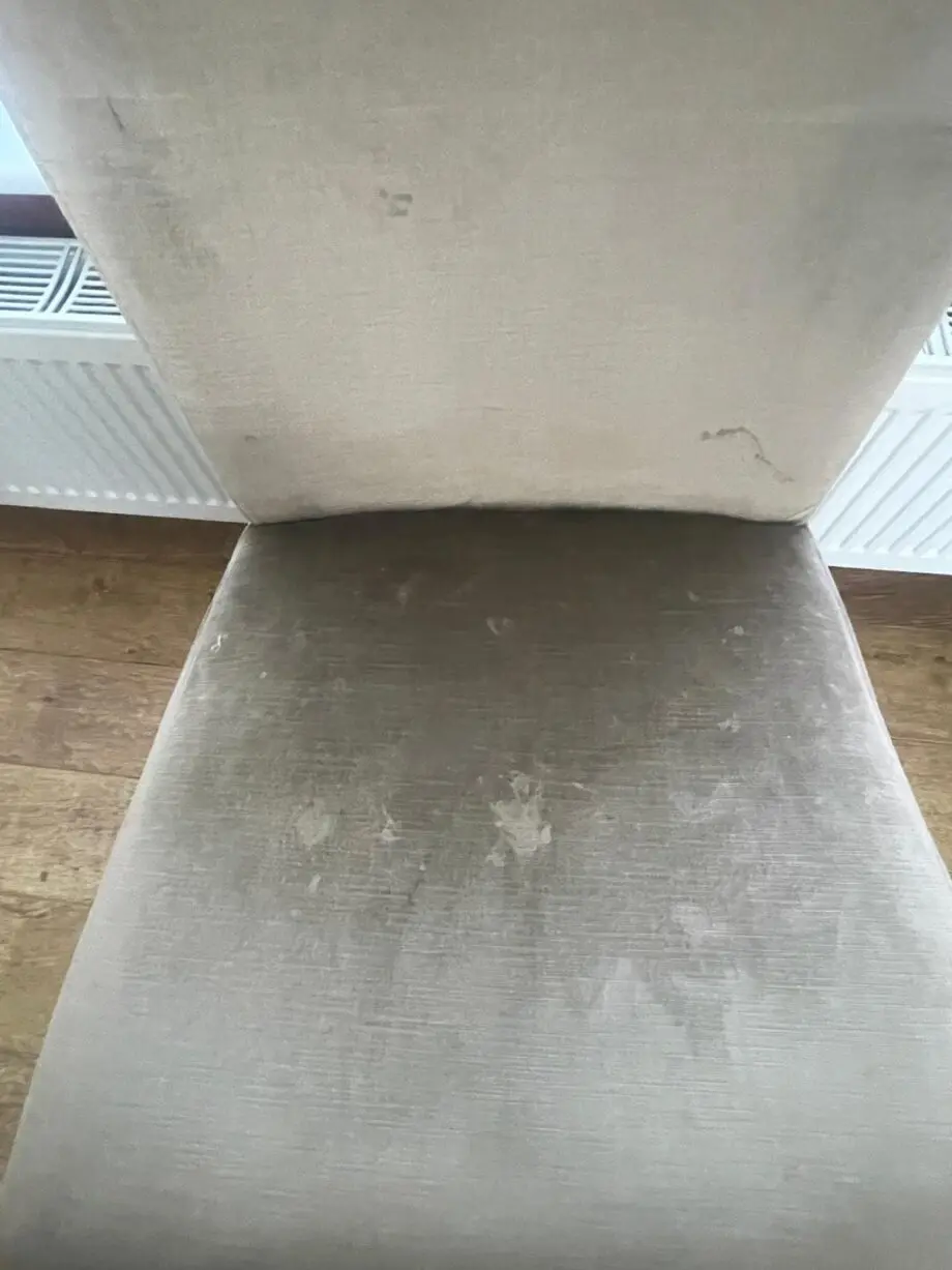 Set of 8 dining chairs