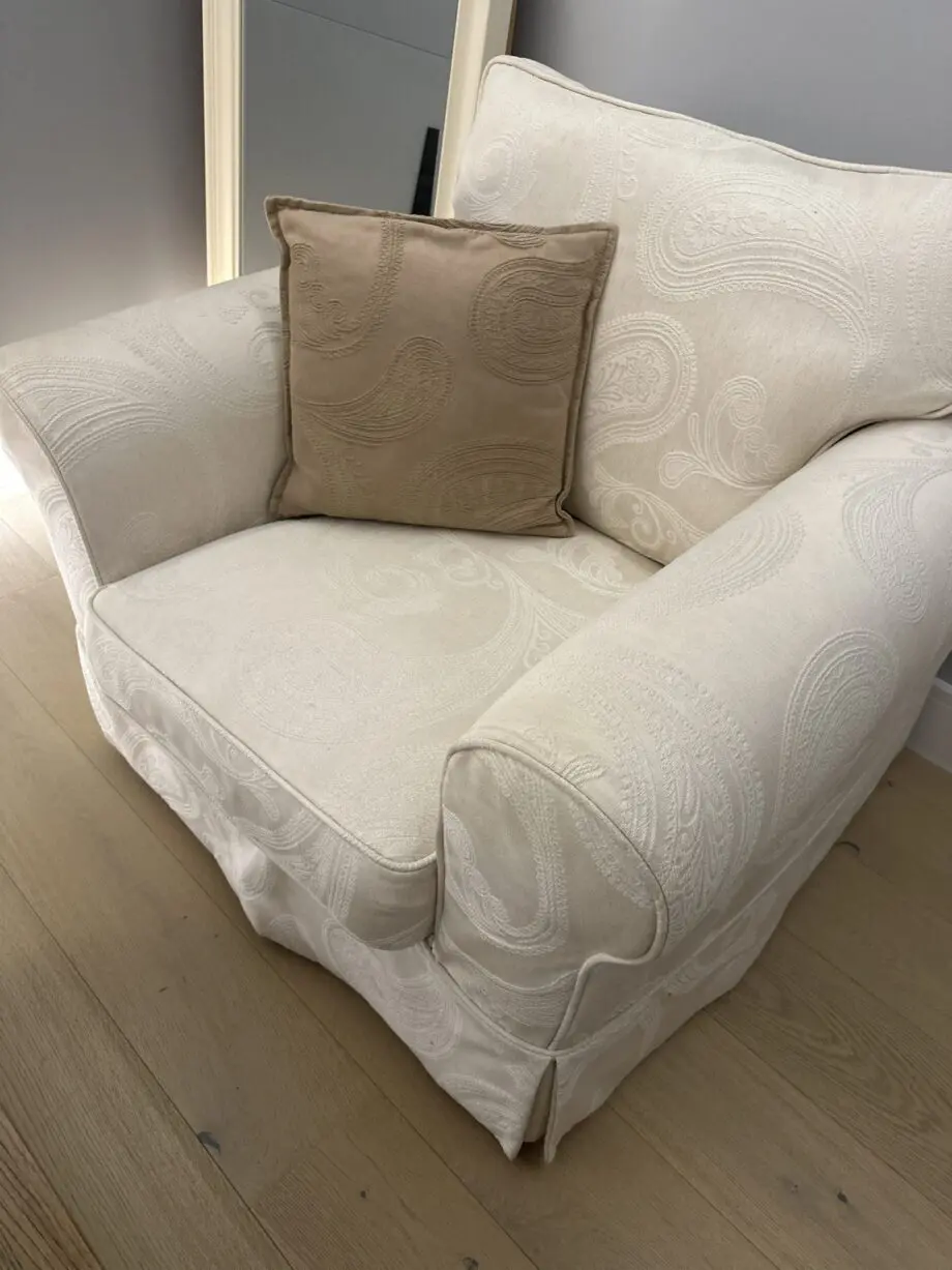 Beautiful cream set of 3 sofas, 3 seater, 2 seater and a single seater