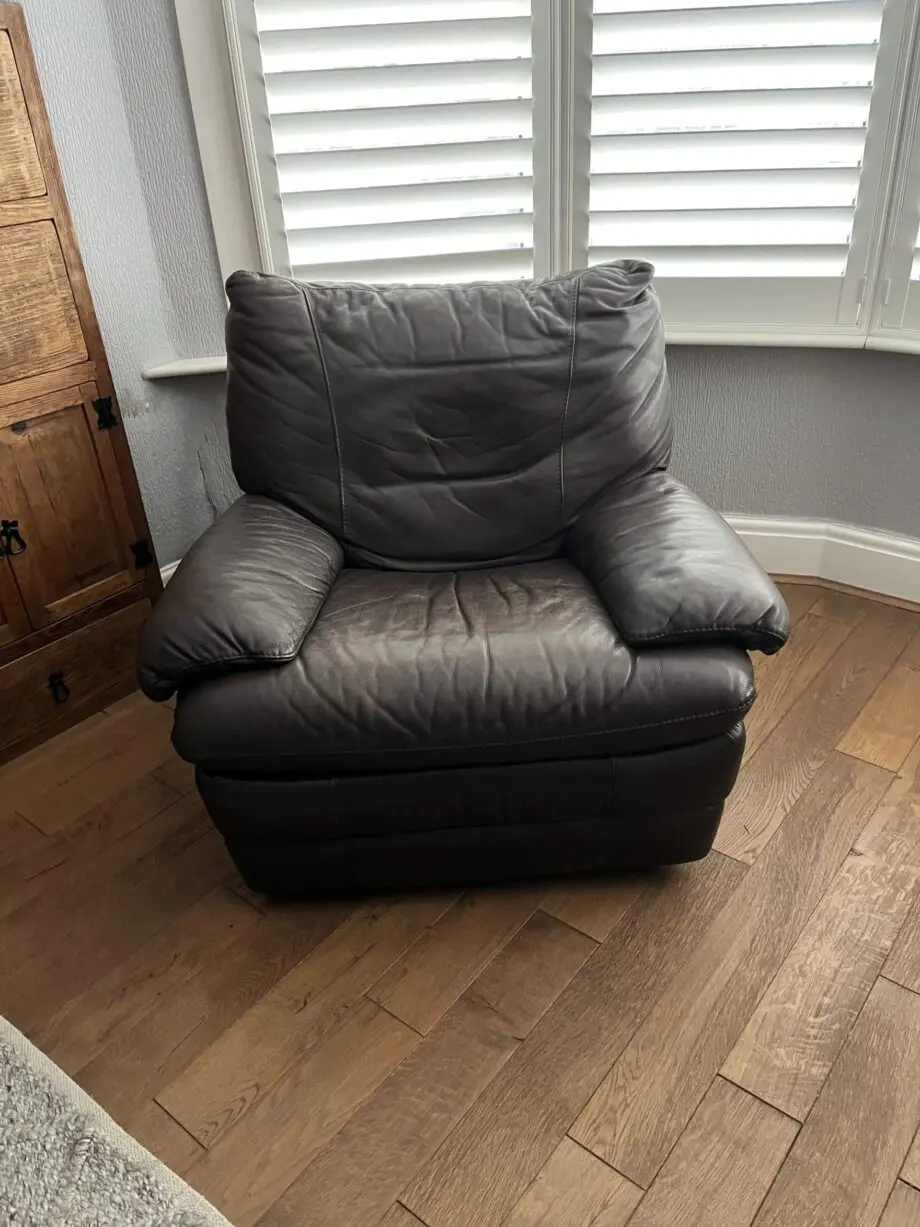 world of leather..... brown leather 3 seater , plus single seater