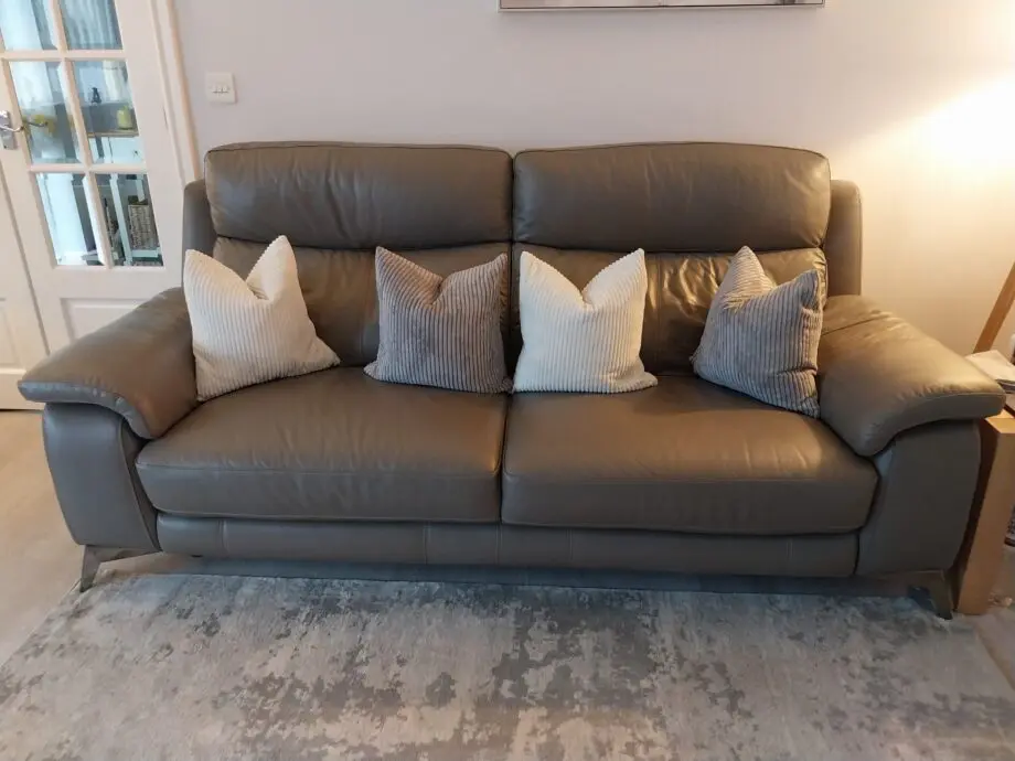 3 seater sofa and electric recliner chair