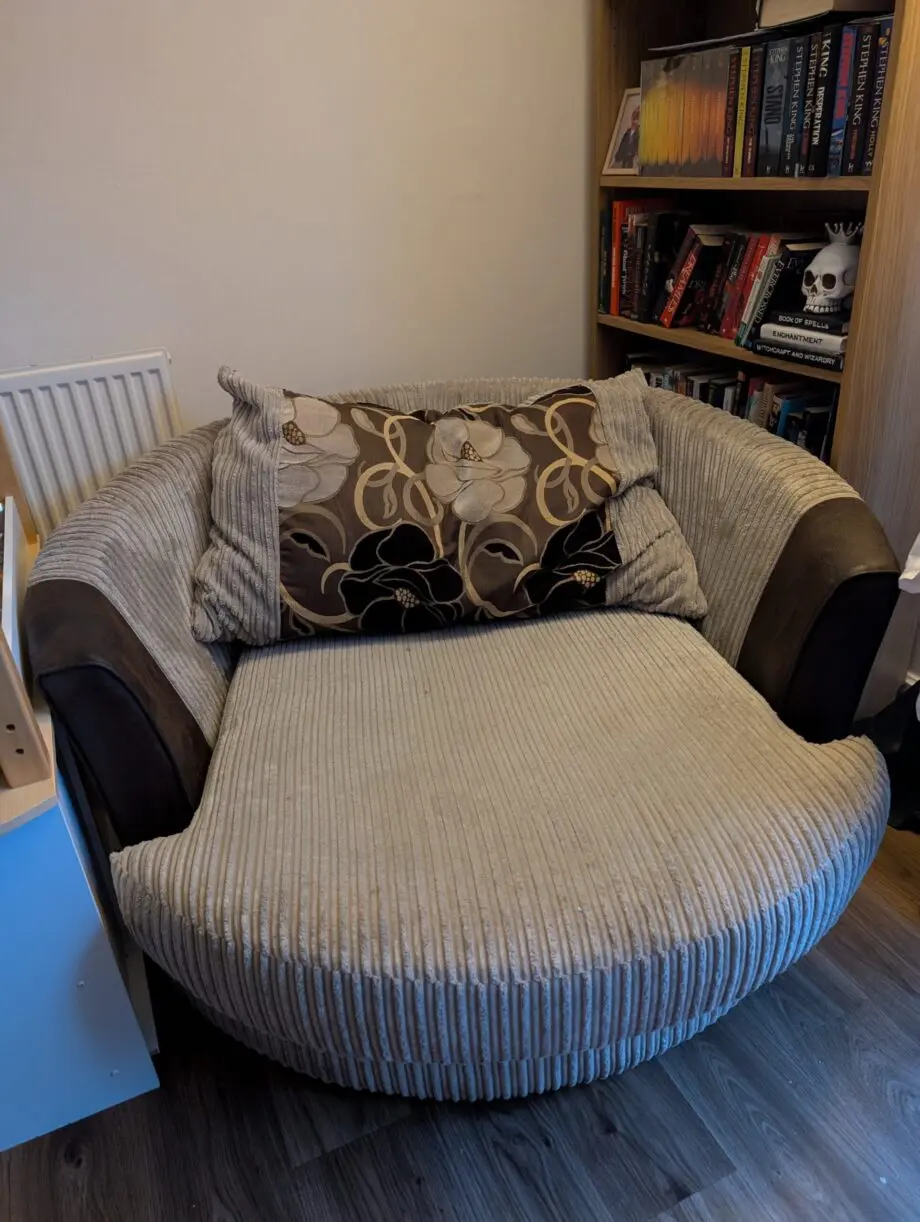 Brown/beige Jumbo cord corner sofa & love seat/cuddle chair