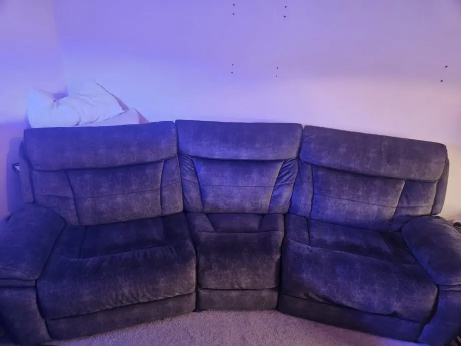 Scs 4 seater slight curved sofa and cuddle chair