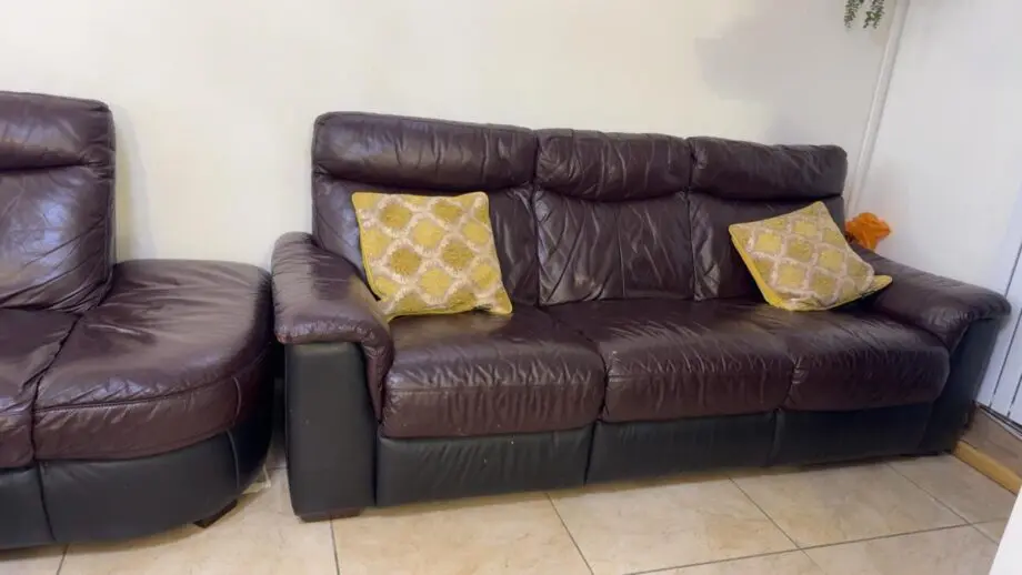 Used Sofas / 7 Seater corner + 3 Seater