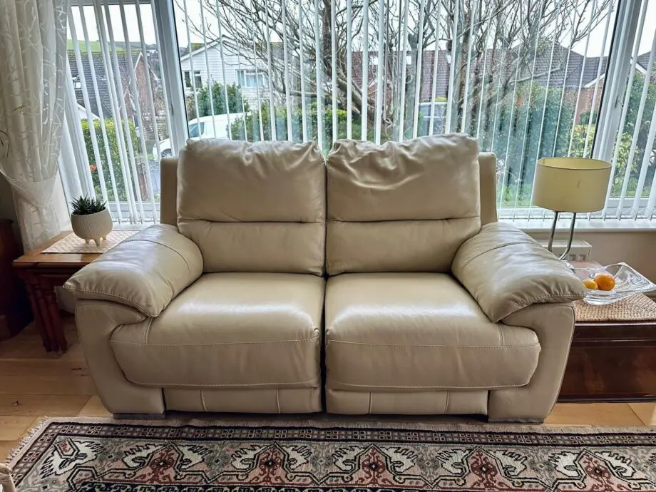 CREAM LEATHER SOFA SUITE