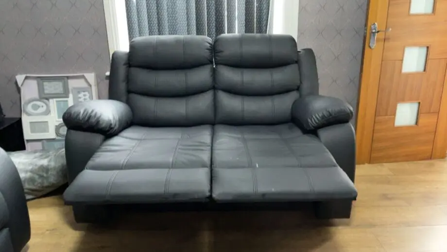Leather recliner sofas