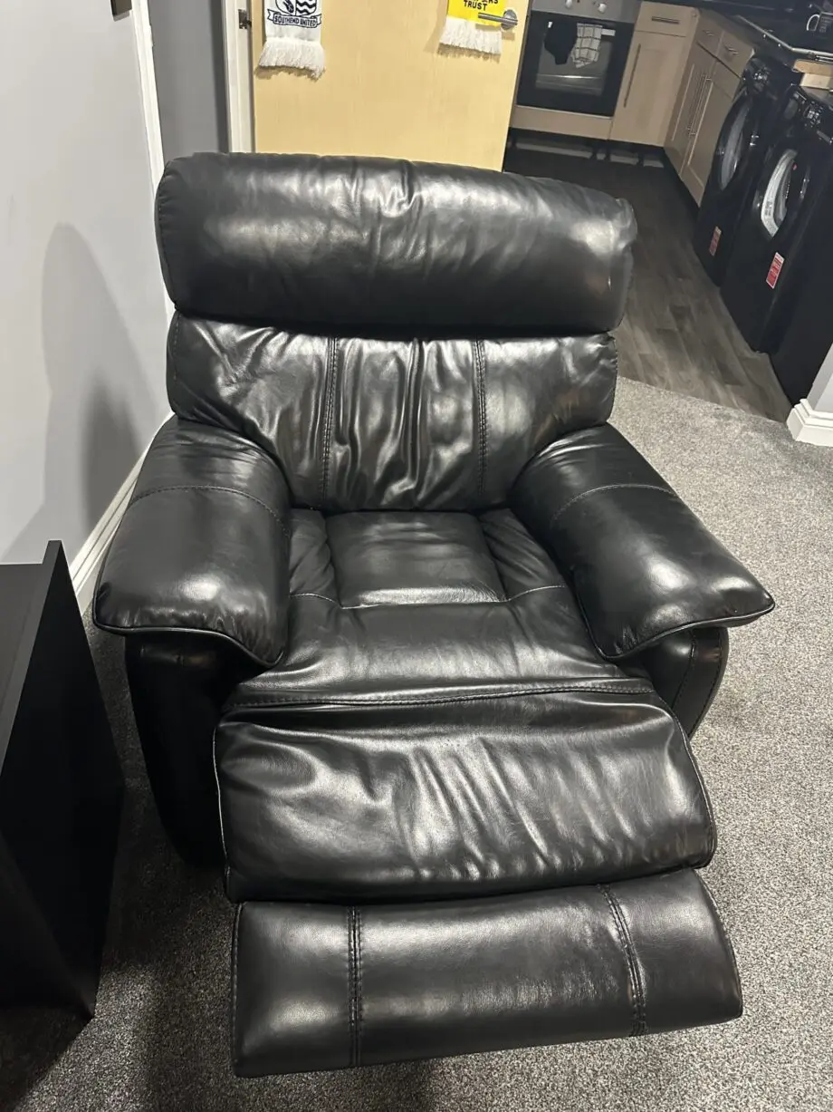 PRYME MANUAL RECLINER CHAIR (BLACK LEATHER)