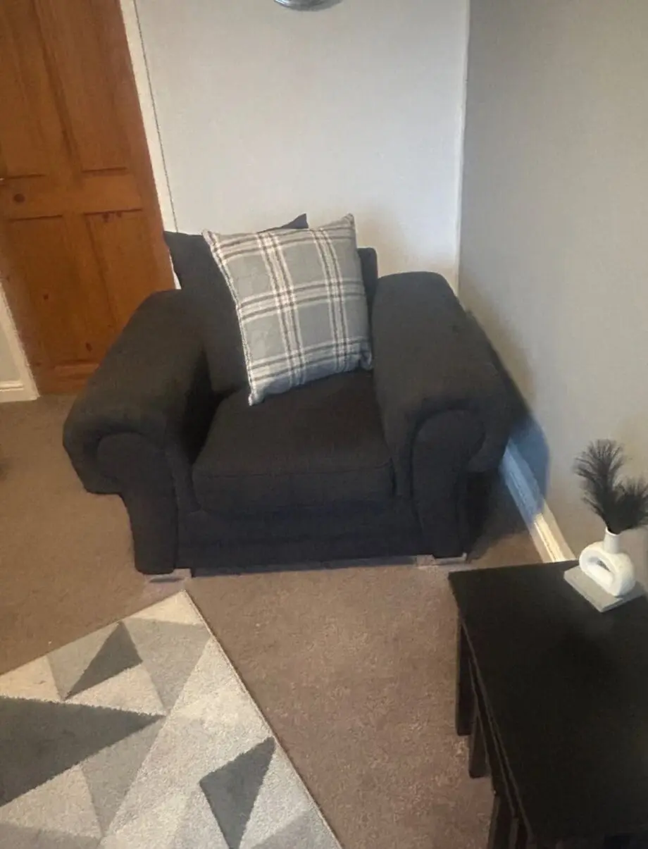 Honeypot furniture black scatter back 3 piece sofa suite