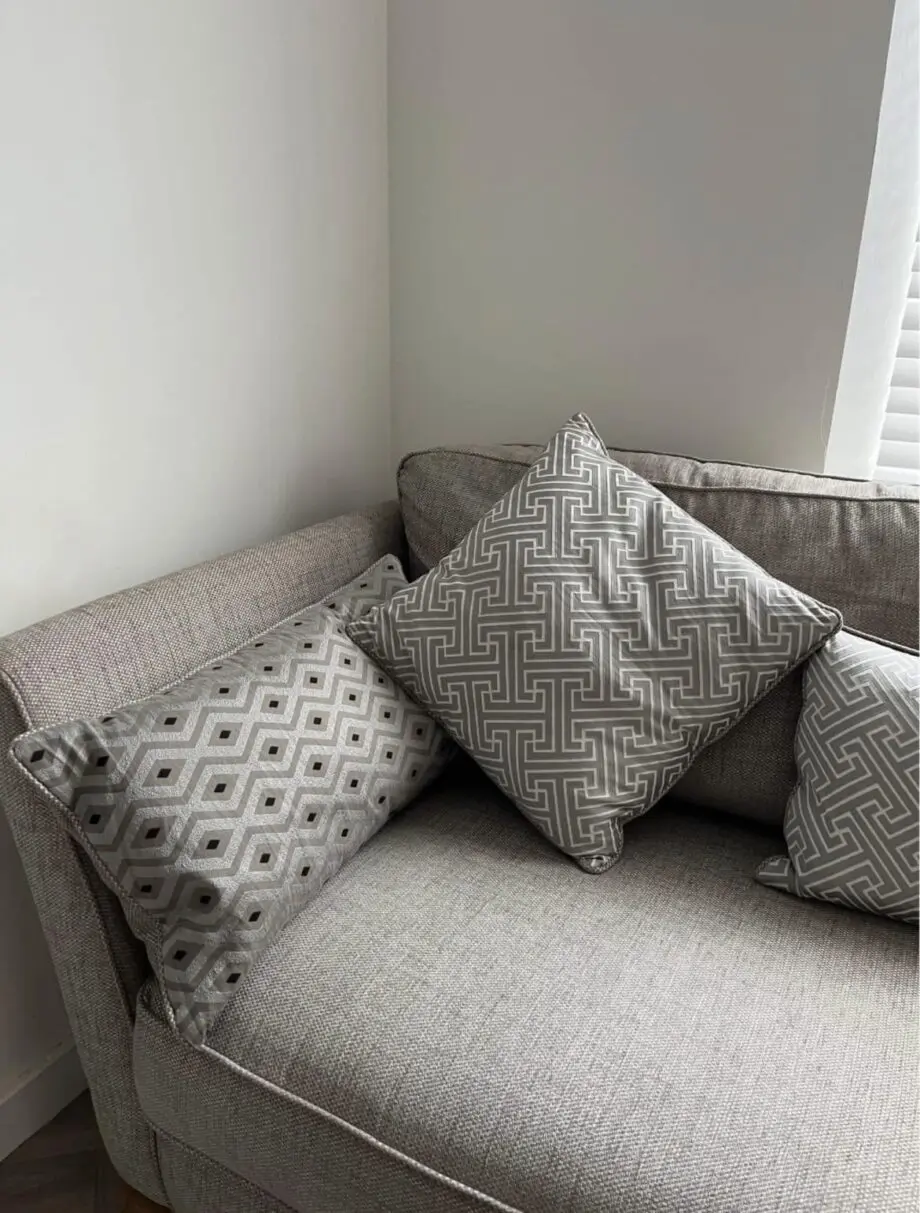 OAK FURNITURE LAND GAINSBOROUGH SOFA INCLUDING REVERSIBLE CUSHIONS
