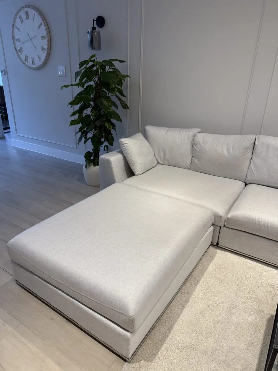 NOA Home The Flow XL Adjustable Sofa