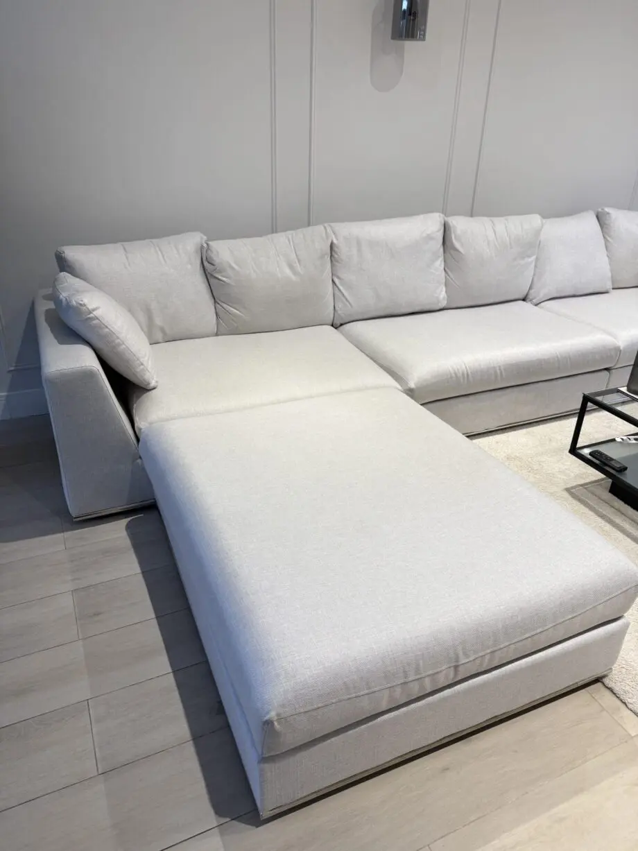 NOA Home The Flow XL Adjustable Sofa