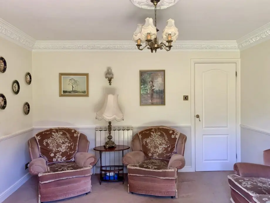 3 Seater Settee, 2 Armchairs and 2 Footstool Set